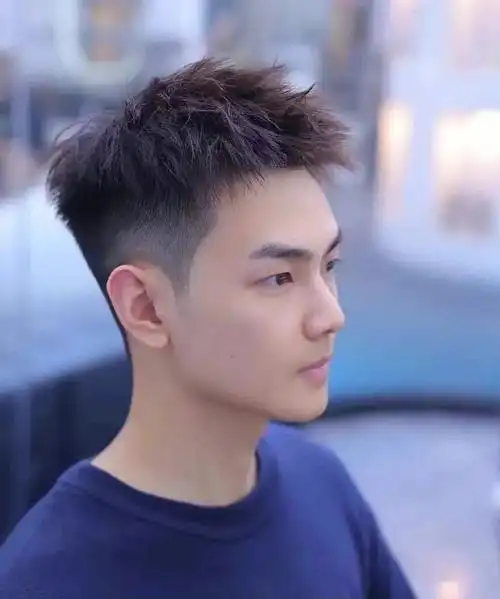 寸头 寸头,漏额,纹理烫,男士发型的三大流行趋势