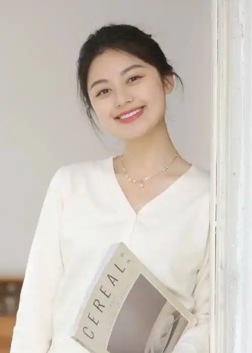 发型二,拥有"大饼脸"别害怕,学会解决方案就够了为什么有很多大饼脸的