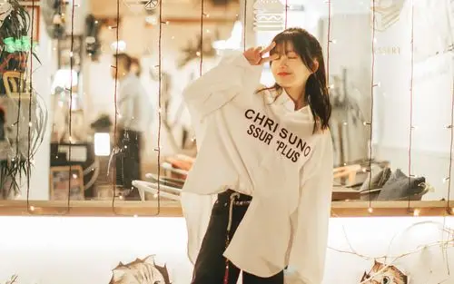 赖美云可爱俏丽高清桌面壁纸