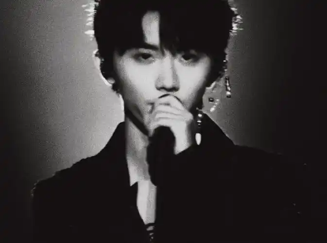 马嘉祺苗疆少年