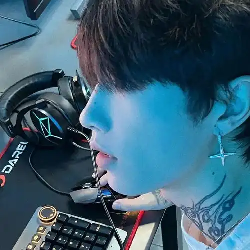 一口吃掉赵珂的小饼干