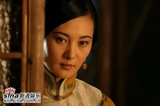 王菁华出演《茉莉花》 扮泼辣风骚老板娘(组图)