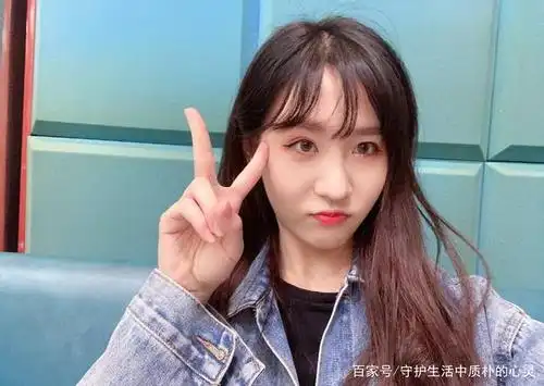 分享摇滚萌新,具有烟嗓的刘文君以及他们的摇滚乐队