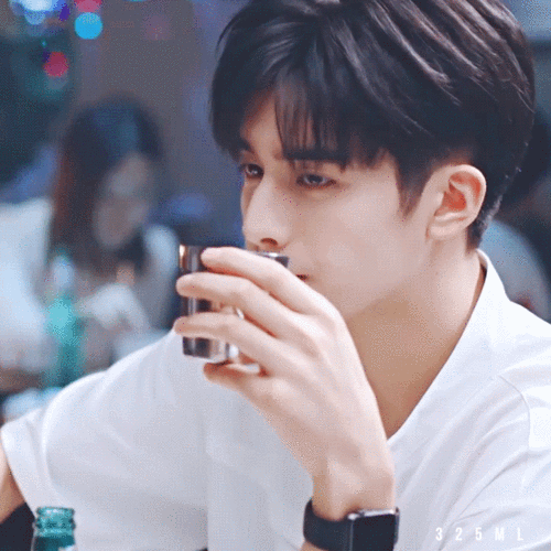 都说宋威龙恋爱脑,他和谁谈过啊?他的脸.