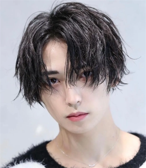 日系学院风发型 男大学生最新发型_男士短发 - 美发站