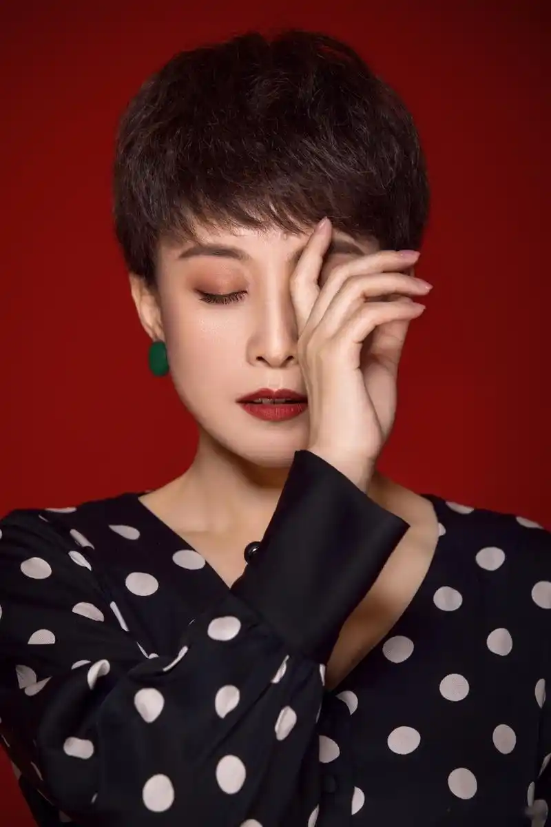 今晚电视剧《热爱》收官可爱的林姐就要跟大家告别了～…相信这个"2""