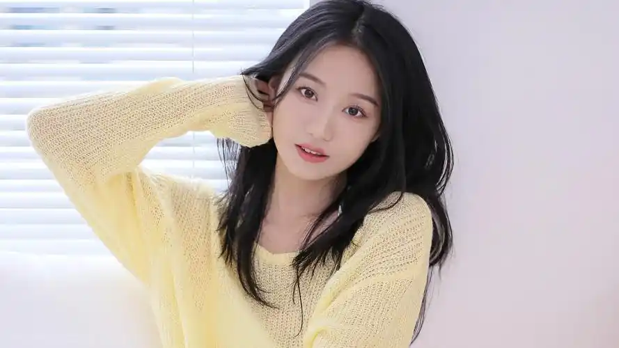 养眼女神温柔到爆的神仙背景图-美女壁纸 - 壁纸之家