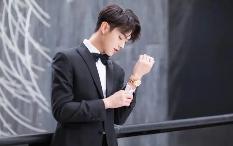 许凯帅气迷人写真图片桌面壁纸.