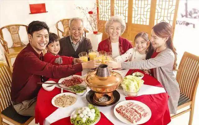 和睦的家庭给予孩子无可代替的温暖,家长需要细心营造