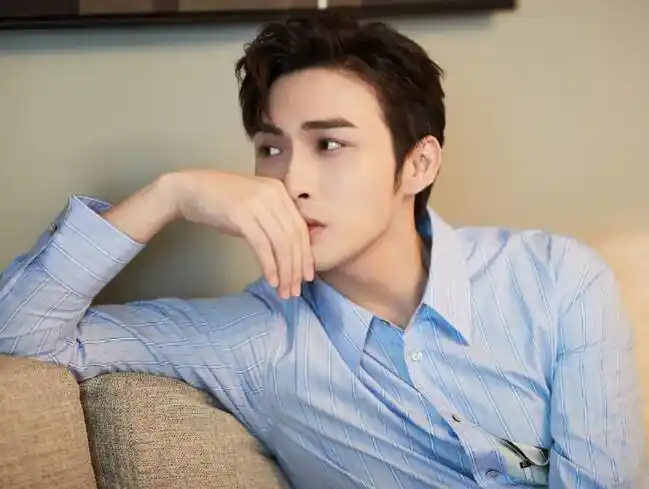 张彬彬霸气公布恋情是假的,他目前还是单身哦.