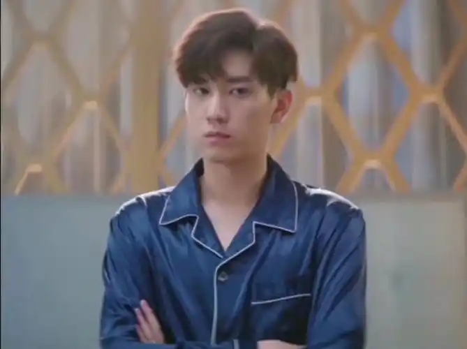 王子奇尹司宸舍不得兮兮