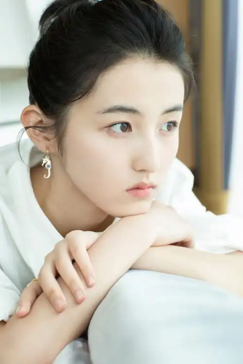 张子枫相关图片