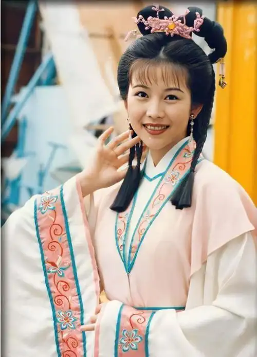 蔡少芬我这辈子最正确的决定就是在46岁高龄为小丈夫生儿子