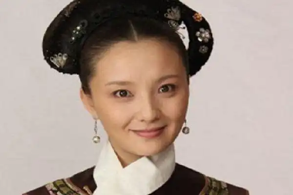 孙茜在《后宫甄嬛传》中把"槿汐姑姑"这一角色的成熟稳重,细心体贴