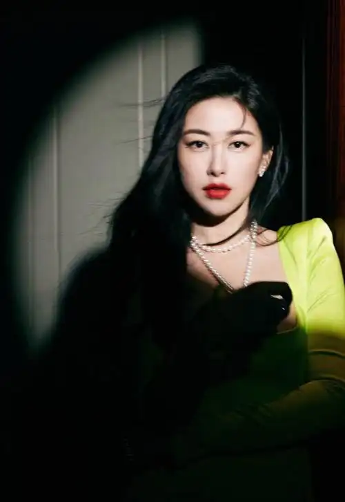 朱珠惊艳亮相!穿越时光的魅力,女神引发网友狂欢