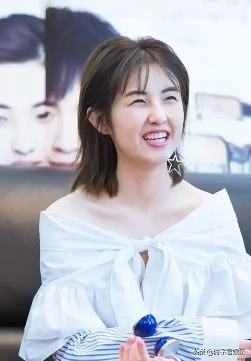 张子枫最美近照(刚满18岁的张子枫)(12)