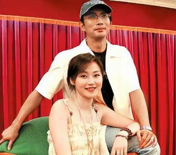 最美"凤萍"万绮雯:迷倒吕颂贤,情定甄子丹,闪婚嫁给陈十三