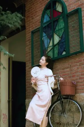 也只能当作回忆                   再留恋的翅膀