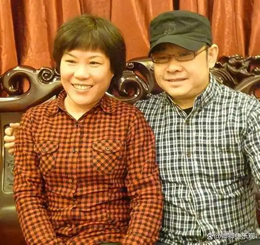 刀郎和第一任妻子的故事正是如此.