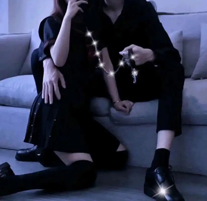 黑色系情侣头像闪图