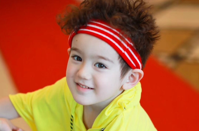 p data-id="gntdj5p5y4">周嘉诚(jackson),2013年11月15日出生于湖南