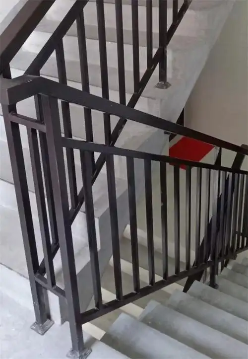 博山锌钢楼梯扶手厂家