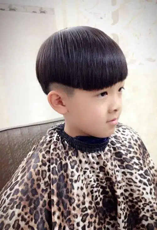 适合3-4岁男宝宝发型