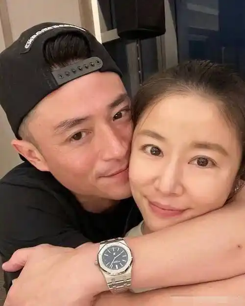 霍建华近照去油成功,看起来年轻十岁,网友喊话快点回归拍戏_林心如