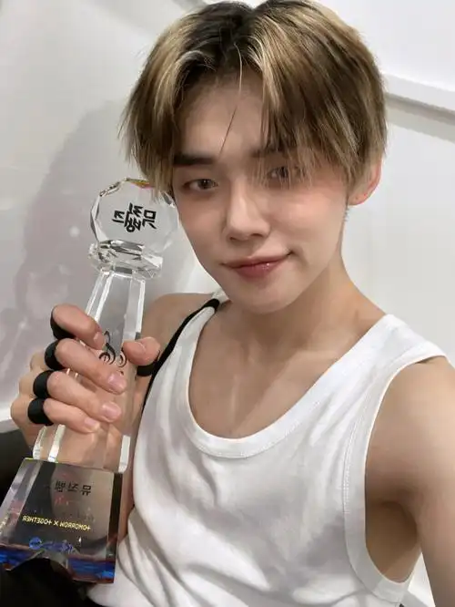 想念猫猫的无袖了