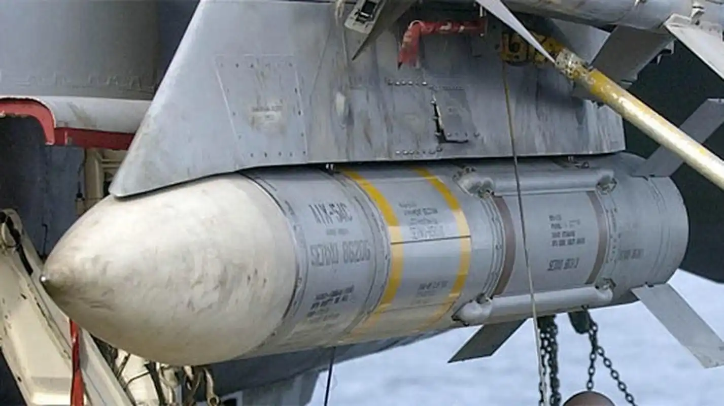 今日满屏图集:f-14"雄猫"大杀器,aim-54不死鸟远程空空导弹 #军事武器