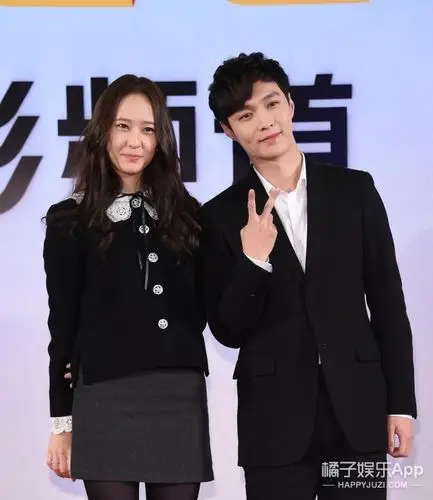 现在流行中韩混搭?张艺兴 郑秀晶配出新cp!