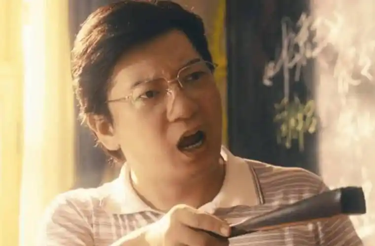 凭借《夏洛特烦恼》这部剧走红后,田雨的演艺事业迎来了突破,在这之后