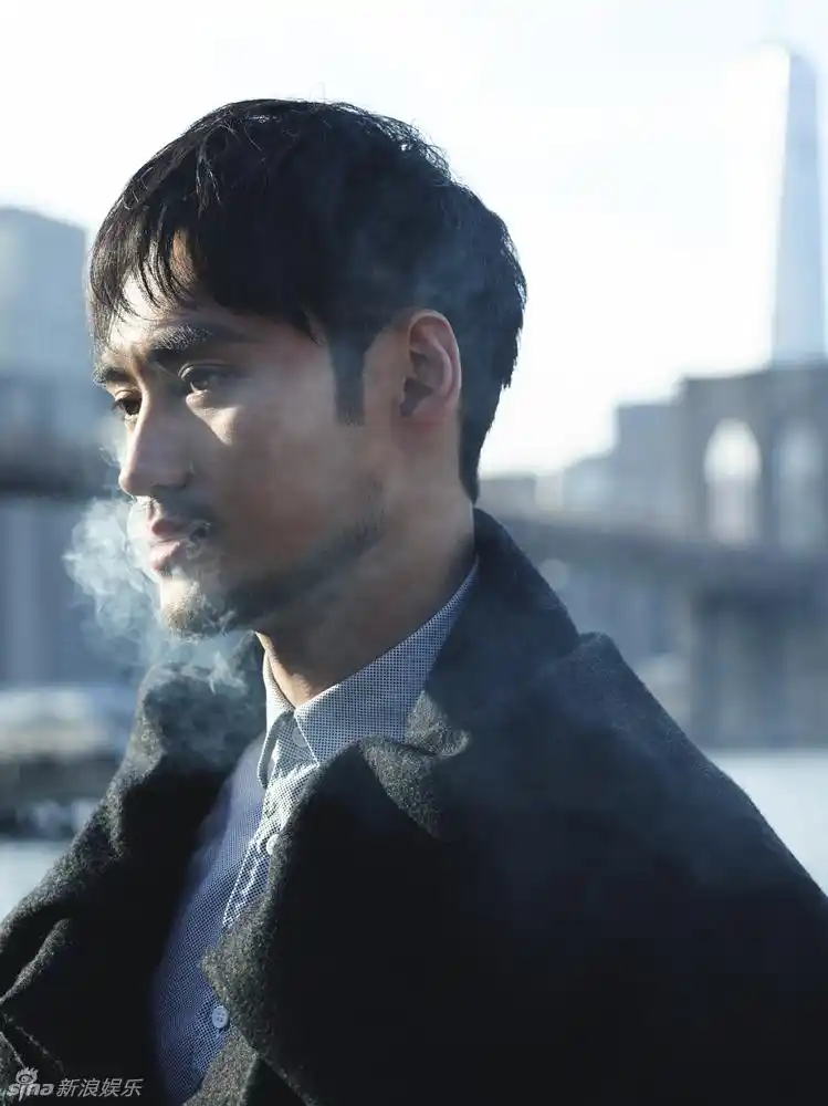 袁弘 街角的电话亭