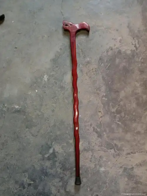 木制龙头拐杖