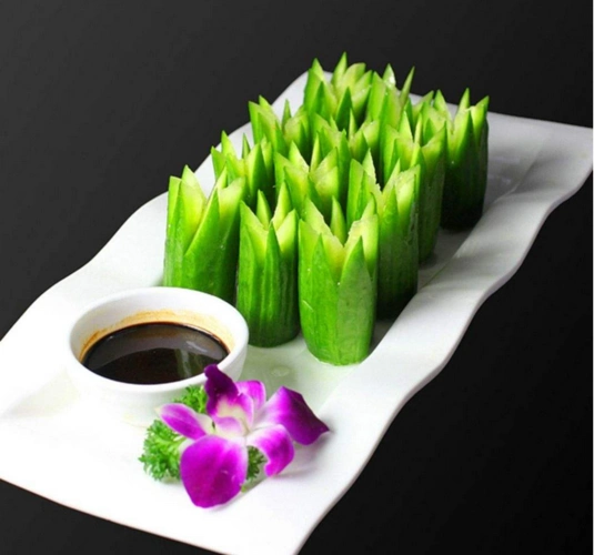 凉菜拼盘简单花样图片        冷菜拼盘必备知识:    摆放凉菜拼盘的