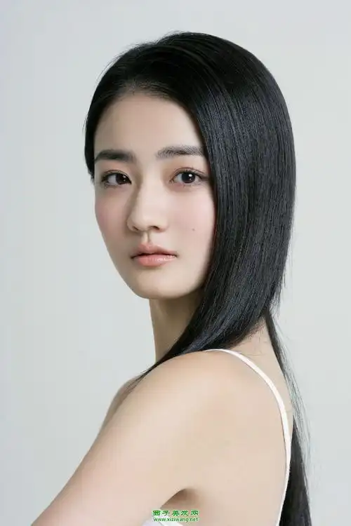 徐璐长发发型图片 美女长发这样扎最迷人_明星发型_西子美发网