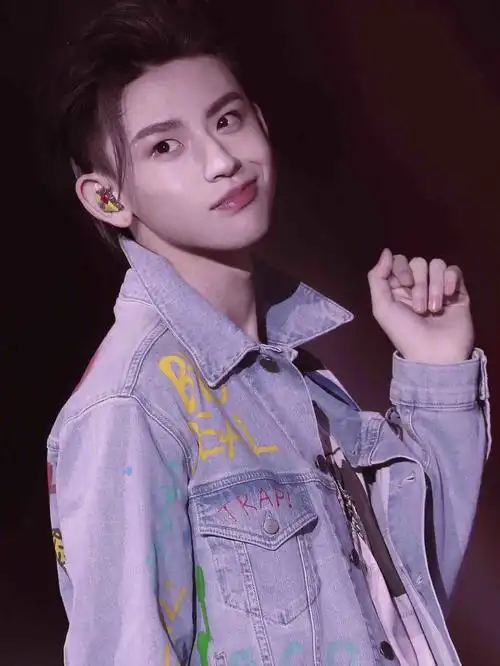 小鬼王琳凯我的可爱鬼一定要好好发光哦