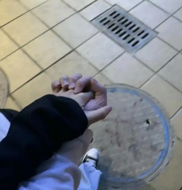 和女朋友从牵手恋爱app上认识,红娘服务怎么样?