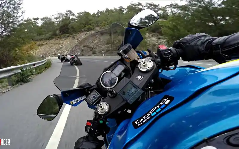 乡间小路第一视角驾驶铃木suzukigsxr1000重机车第一视角试驾摩托车