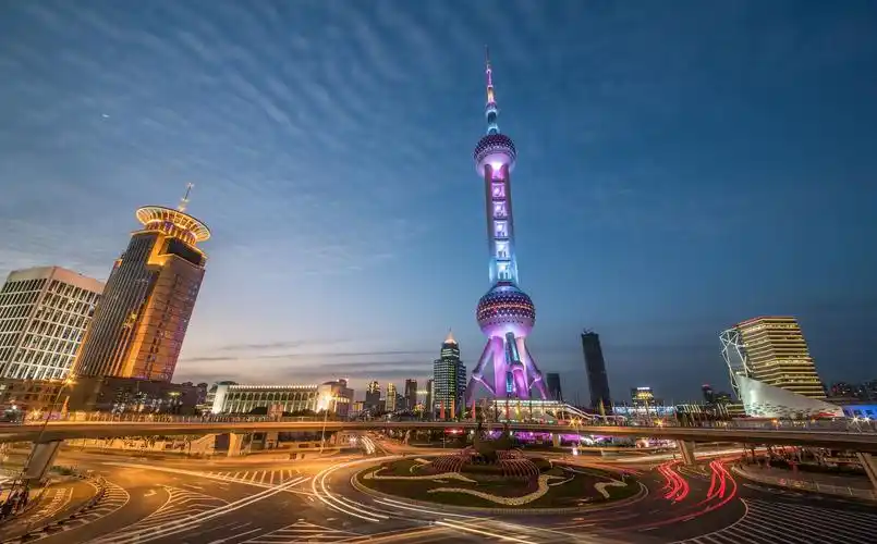 到上海旅游,黄浦江是必看的景点,如果一日游能看到什么景色呢?