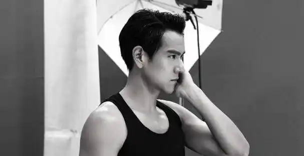 彭于晏彻底放飞自我!留络腮胡尽显沧桑邋遢,头发杂乱酷似"钟馗"