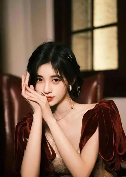 鞠婧祎明星壁纸(61)_网易订阅