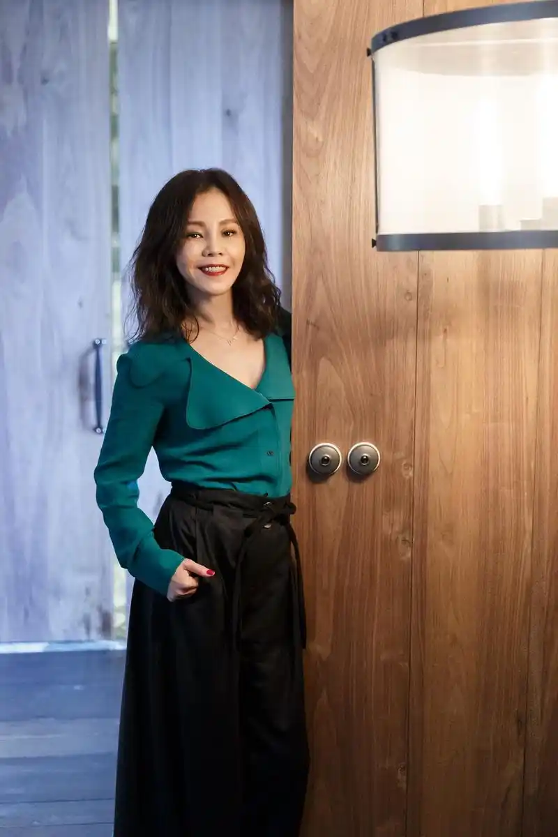 彭佳慧《我想念我自己》上线 同名主打mv曝光