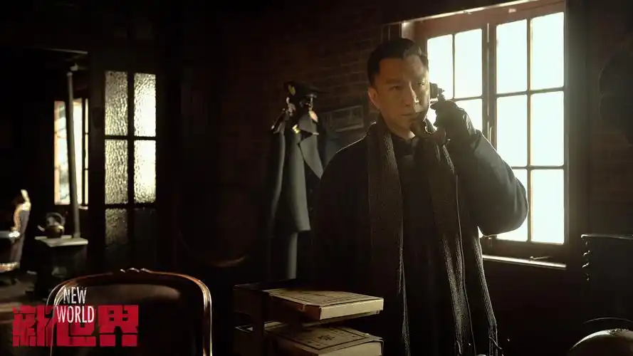 "热血警察"尹昉街头抓毒贩 孙红雷遭怀疑从剧情一开始,《新世界》便