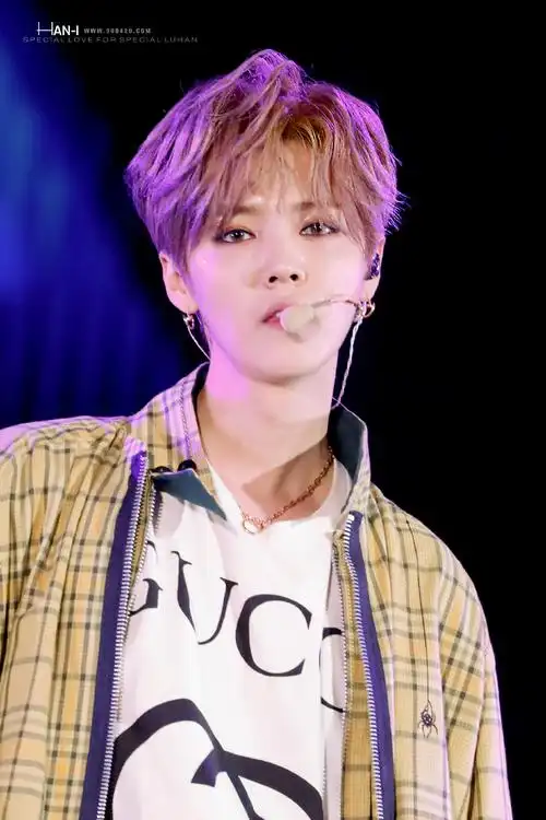 呆萌傻狍子 鹿晗 luhan #壁纸 #头像