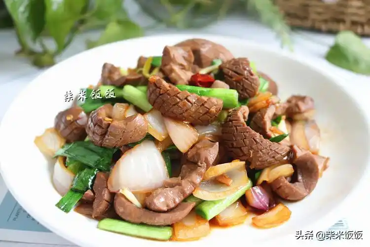 猪腰子这样处理,没有腥骚味,加入这两种食材,更鲜香!