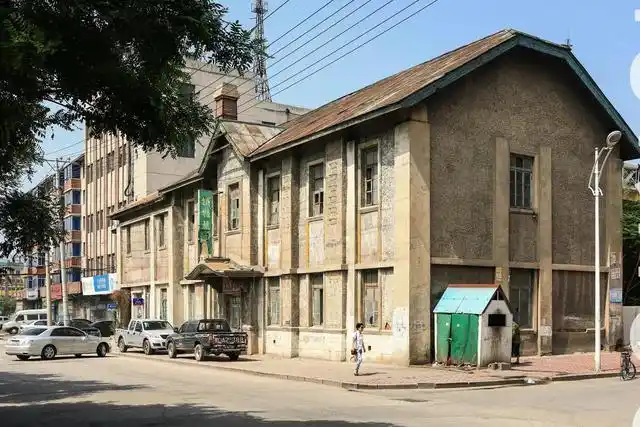 大石桥隶属于辽宁省营口市,是一座依托矿产资源而发展起来的县级城市.