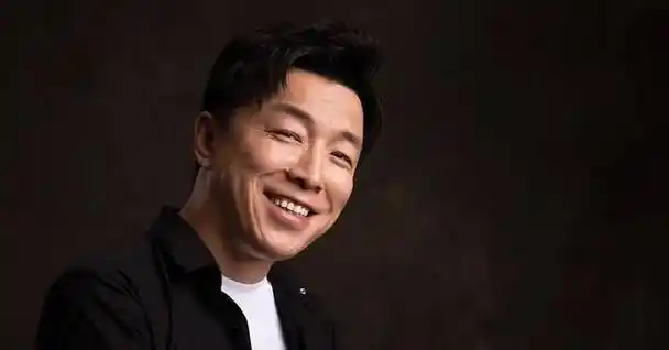 岁月真是一把杀猪刀!原来这些男星年轻时这么帅,沈腾变化好明显