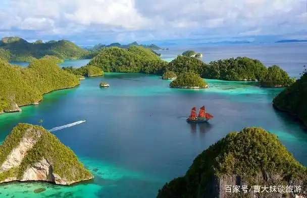 世界上著名的万岛之国,只是岛屿就有17000多,在这17000多岛屿中,旅游