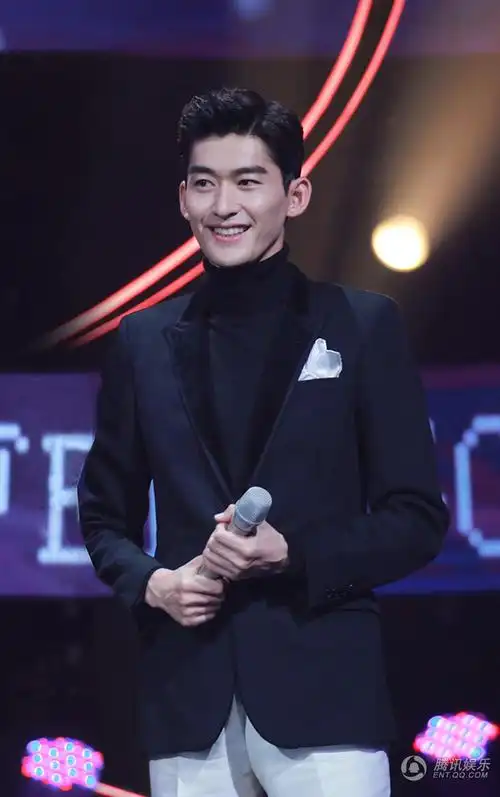 渣男里的小坦克张翰,面相到底有多差?